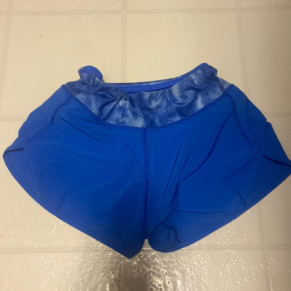 LULULEMON size 6 speed up shorts 2.5 inn inseam